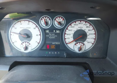 2010 Dodge Ram 1500 Slt/Sport/Trx z USA, uszkodzony, nr VIN 1D7RV1GT0AS169946